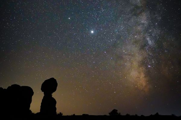 best time to stargaze in moab tours