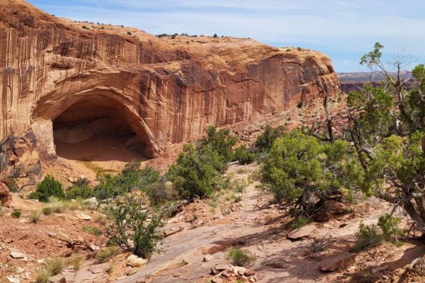 alcove spring trail