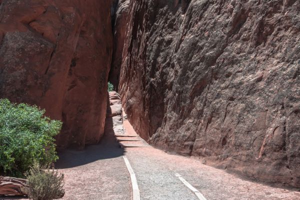 sand dune arch trailhead