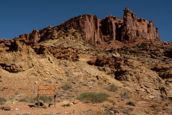 what to bring on upheaval dome trail