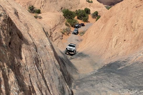 hell's-revenge-guide-vehicle-gear